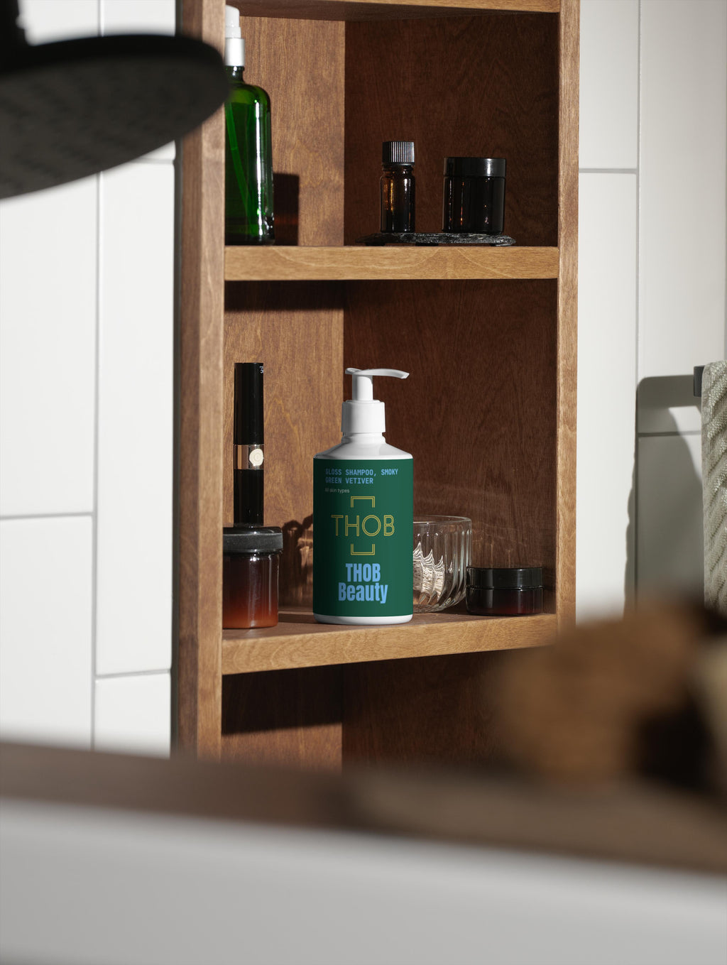 THOB beauty Gloss Shampoo, Smoky Green Vetiver